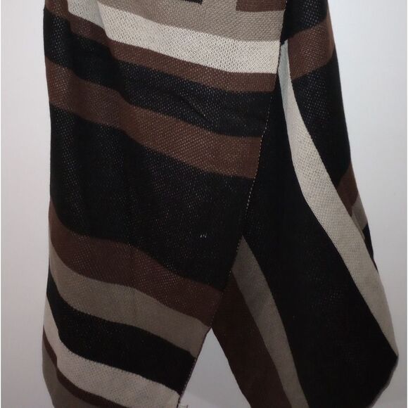 🆕🥼Cowlneck Reversible Multicolored Buttoned Shawl Wrap - Picture 5 of 9